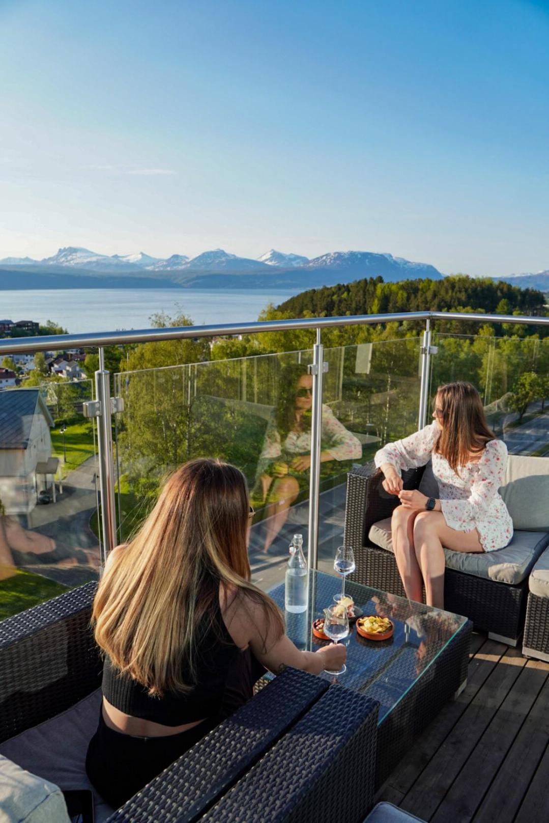 Quality Hotel Grand Royal Narvik Bagian luar foto